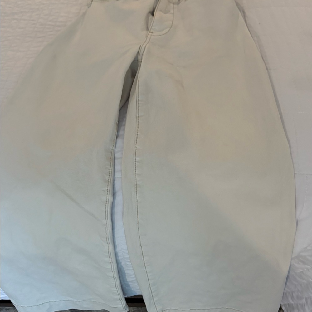 Pilcro Cream Ankle & Cropped Pants